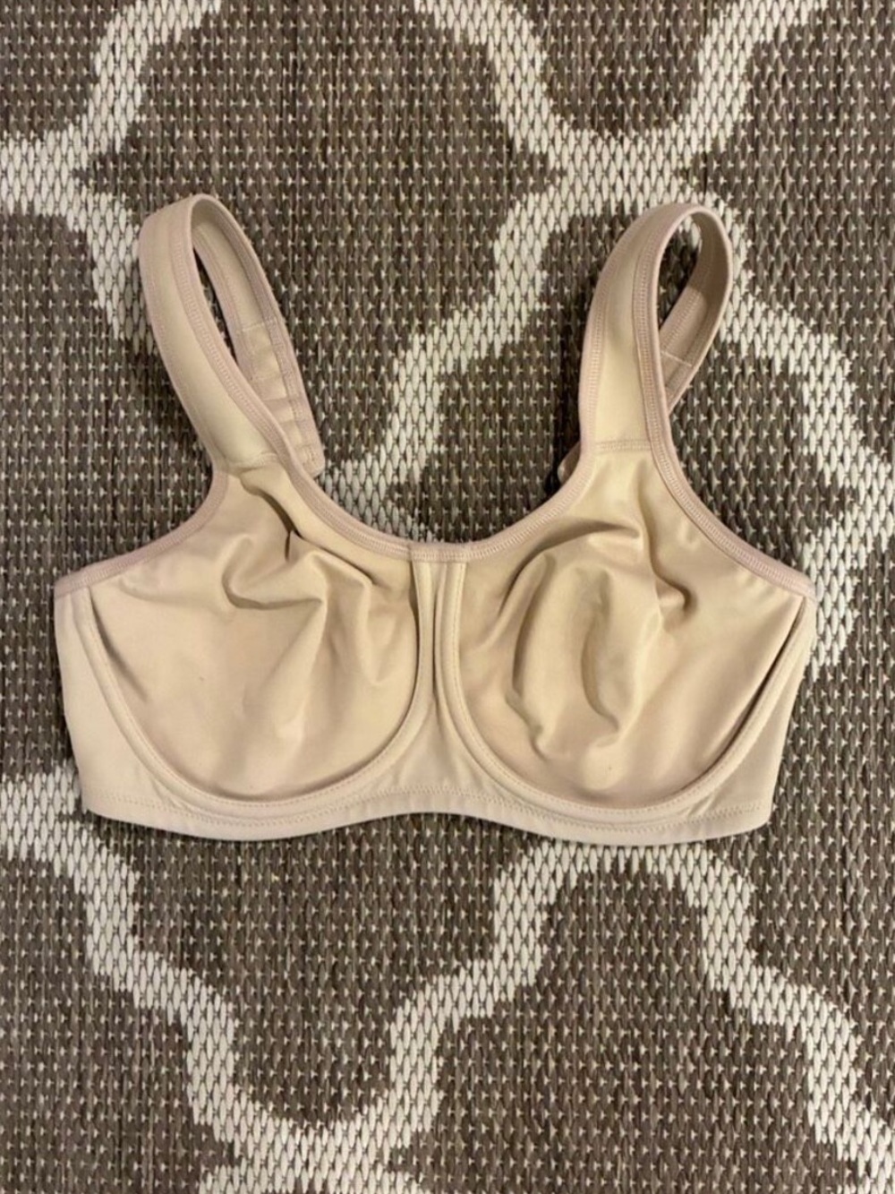 Wacoal Simone High Impact under wire bra 855170 size 34D